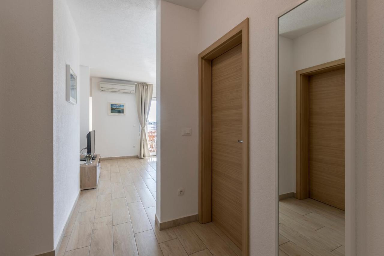 Apart Sa Terasom 250M Od Plaze,Parking,Wi Fi,Rostilj Trogir Dış mekan fotoğraf