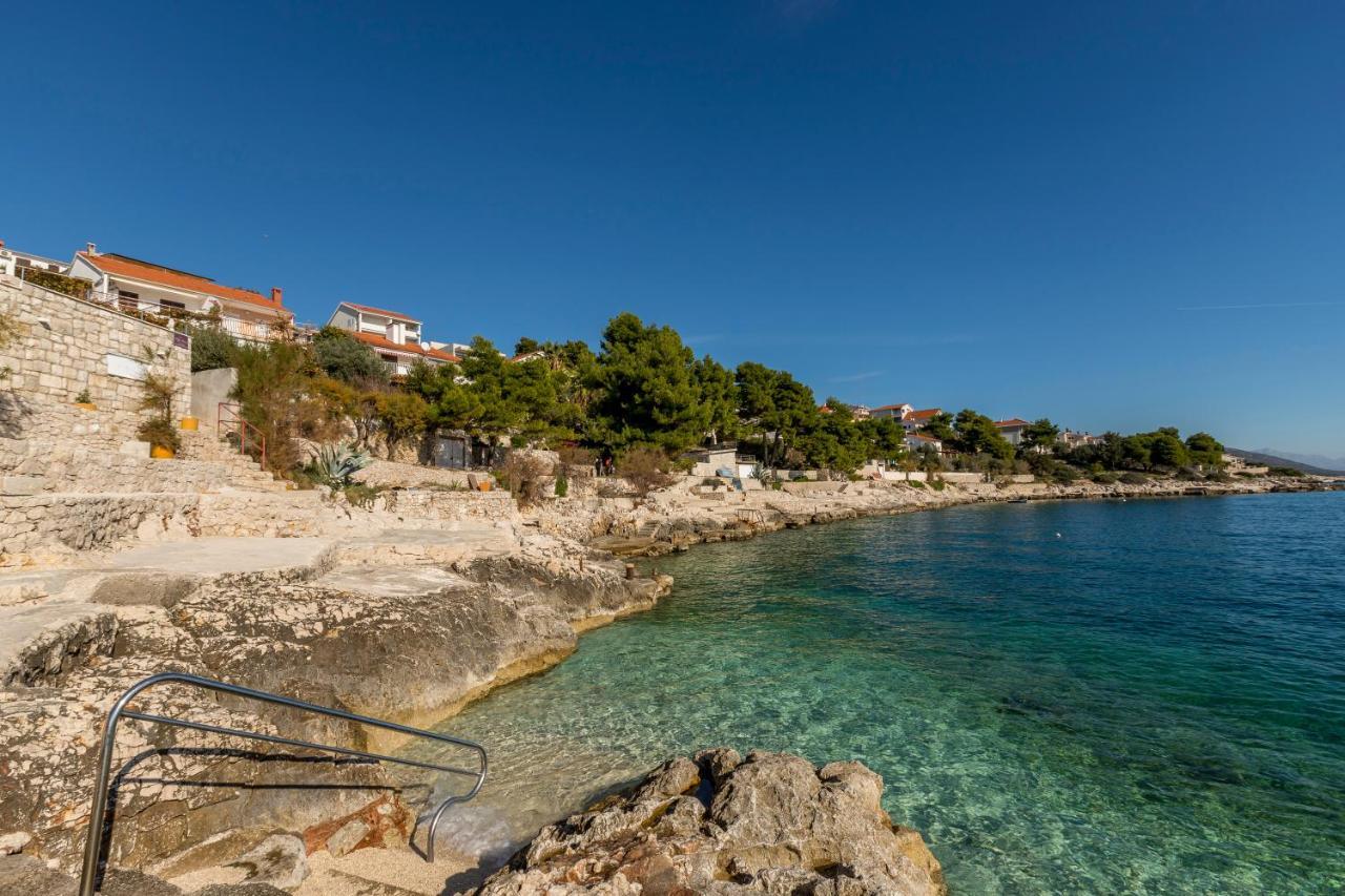 Apart Sa Terasom 250M Od Plaze,Parking,Wi Fi,Rostilj Trogir Dış mekan fotoğraf