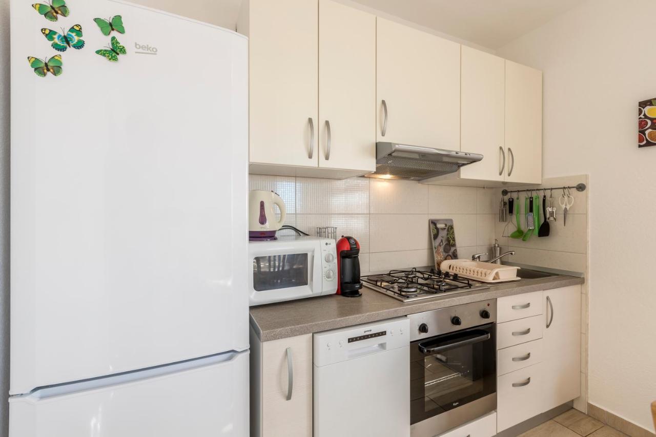 Apart Sa Terasom 250M Od Plaze,Parking,Wi Fi,Rostilj Trogir Dış mekan fotoğraf