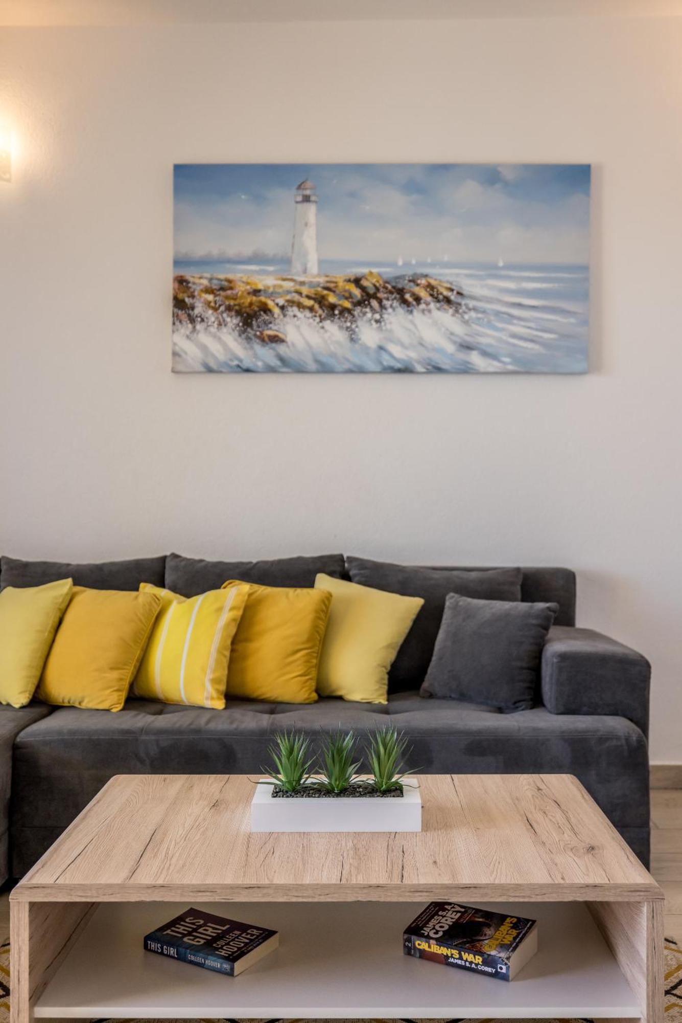 Apart Sa Terasom 250M Od Plaze,Parking,Wi Fi,Rostilj Trogir Dış mekan fotoğraf